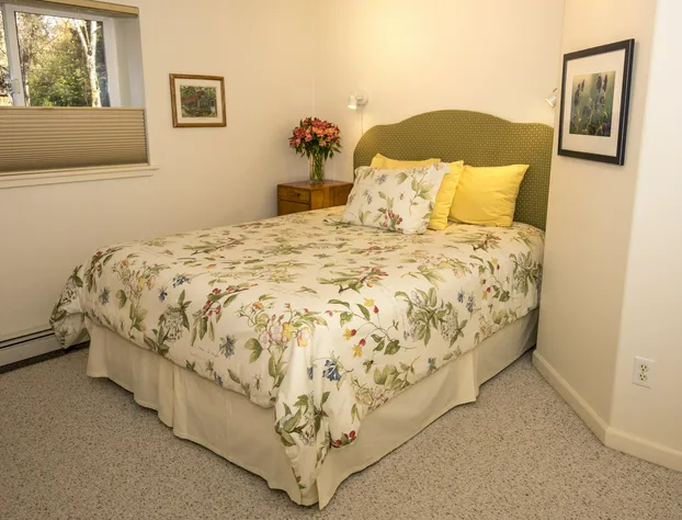 Gardenside Bed and Breakfast hotel detail image 3