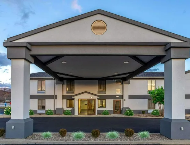 Days Inn by Wyndham Grayson hotel detail image 4