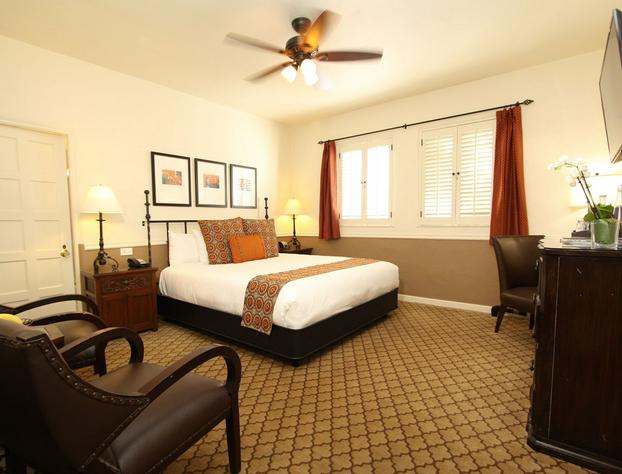 Cypress Inn hotel detail image 4