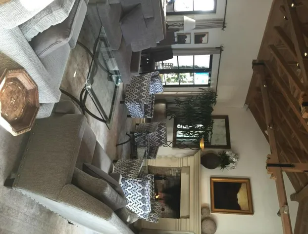 Cypress Inn hotel detail image 2