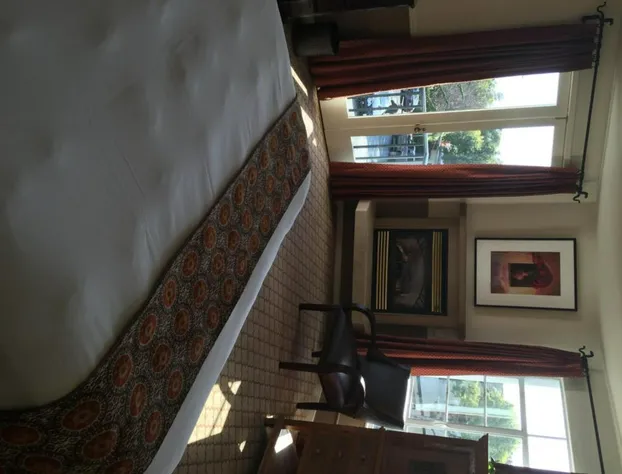 Cypress Inn hotel detail image 3