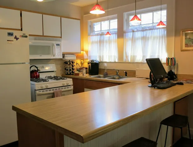 Greenwood Bed and Breakfast hotel detail image 2