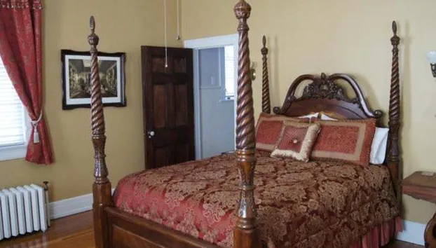 King George Inn hotel detail image 2