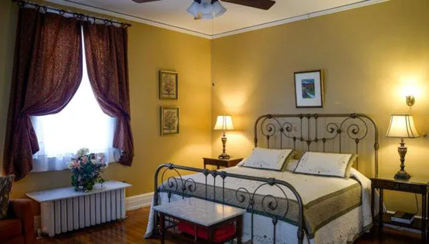 King George Inn hotel detail image 3