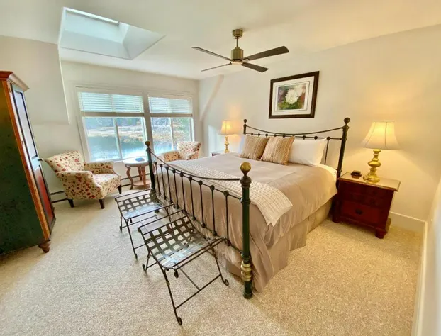 Otters Pond Bed & Breakfast hotel detail image 3