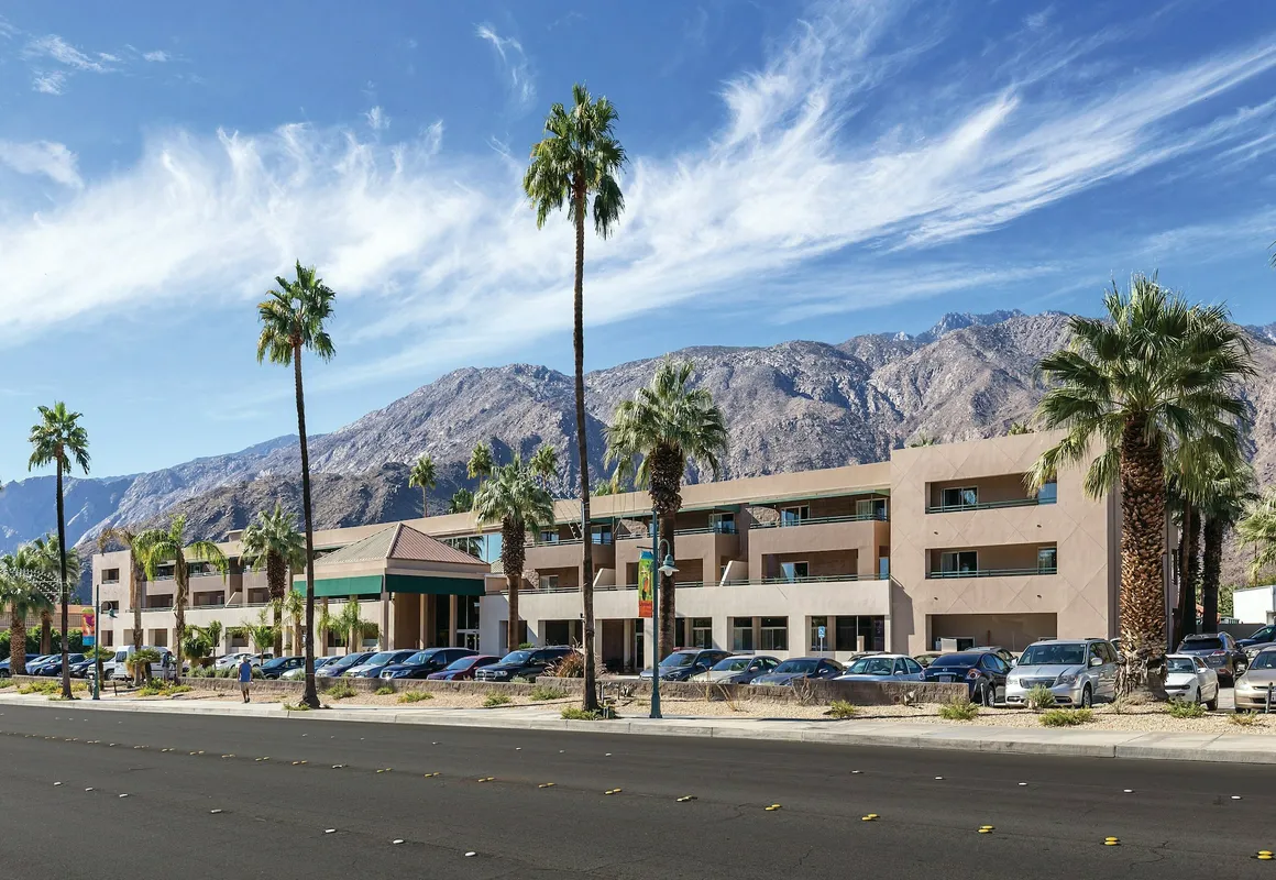 WorldMark Palm Springs hotel hero