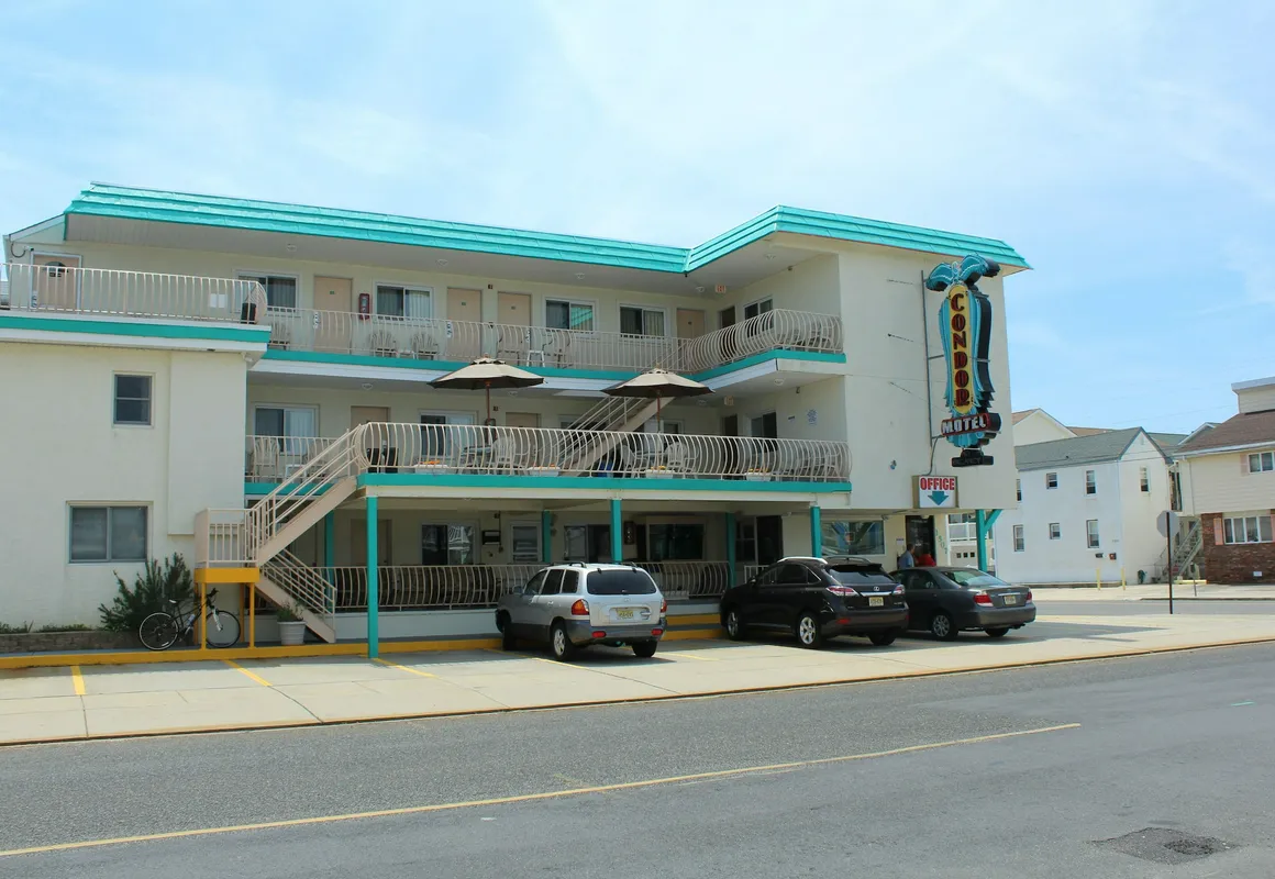 Condor Motel hotel hero