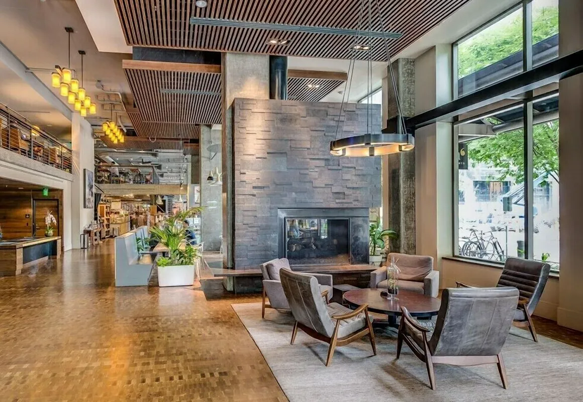 Oakwood at Via 6 hotel hero