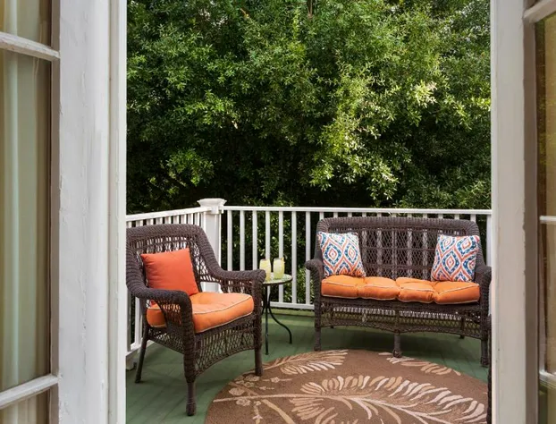 Azalea Inn and Villas hotel detail image 4