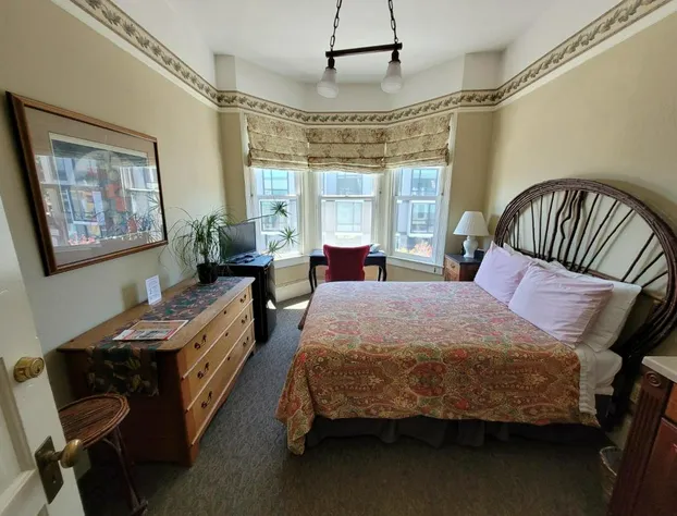 Willows Inn hotel detail image 4