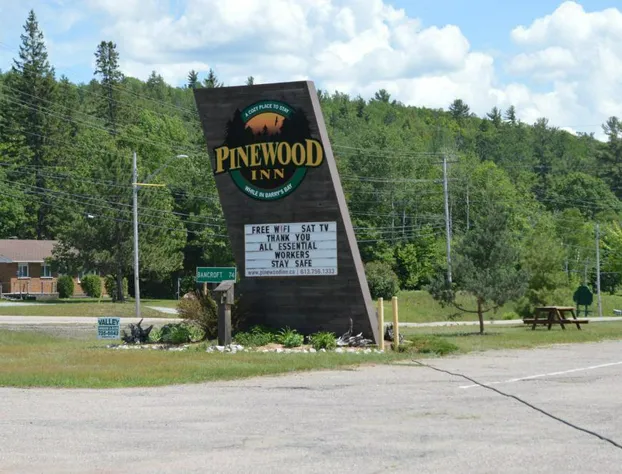 Pinewood Inn hotel detail image 1