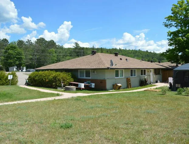 Pinewood Inn hotel detail image 4