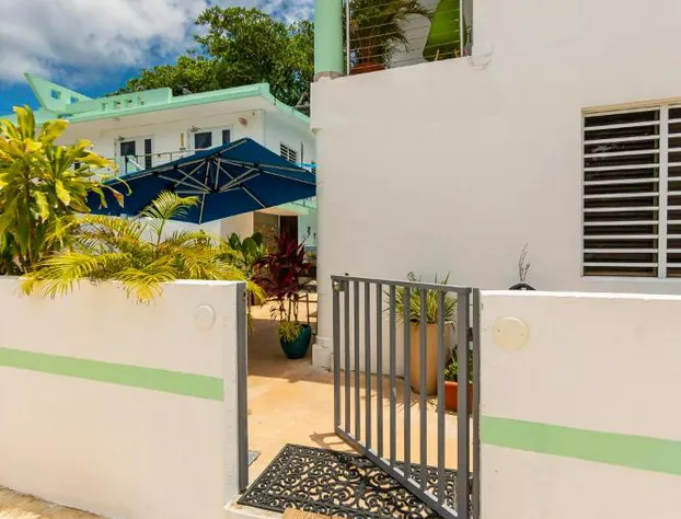 Casa Verde Hotel - Steps to the Beach | Pool, Restaurant & Bar hotel detail image 4