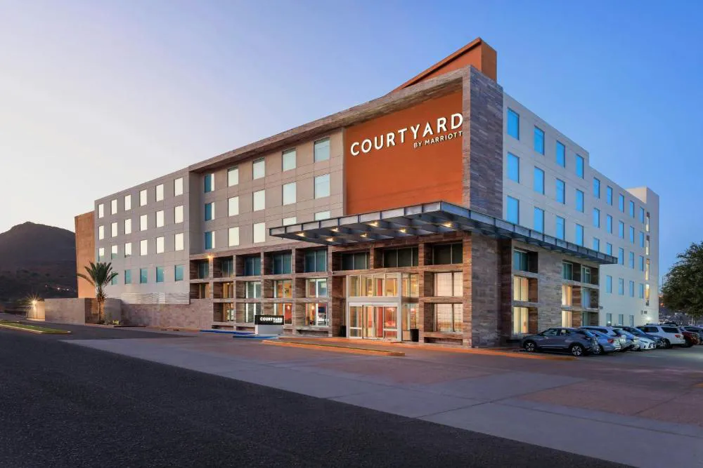 Courtyard by Marriott La Paz Baja California Sur hotel hero