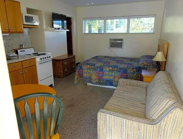 Ebb Tide hotel detail image 4