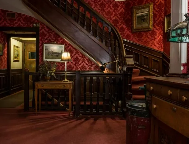 Brae Loch Inn hotel detail image 4