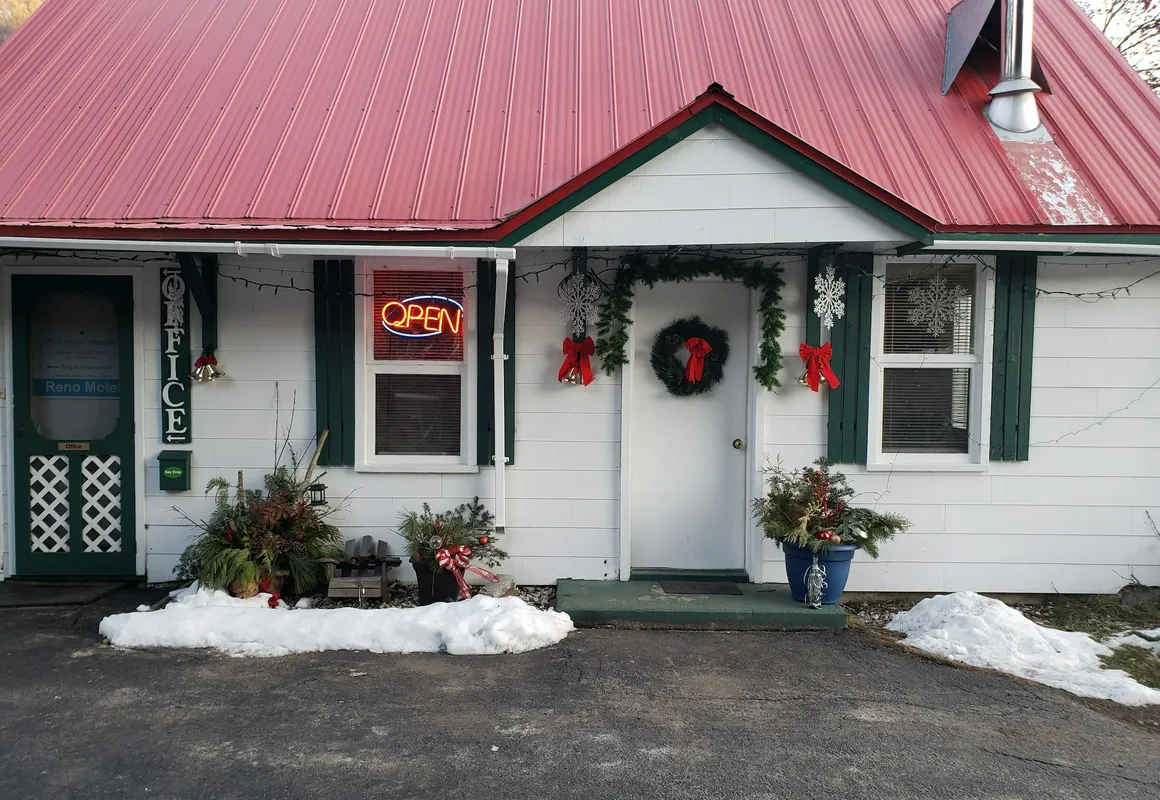 Reno Motel hotel hero