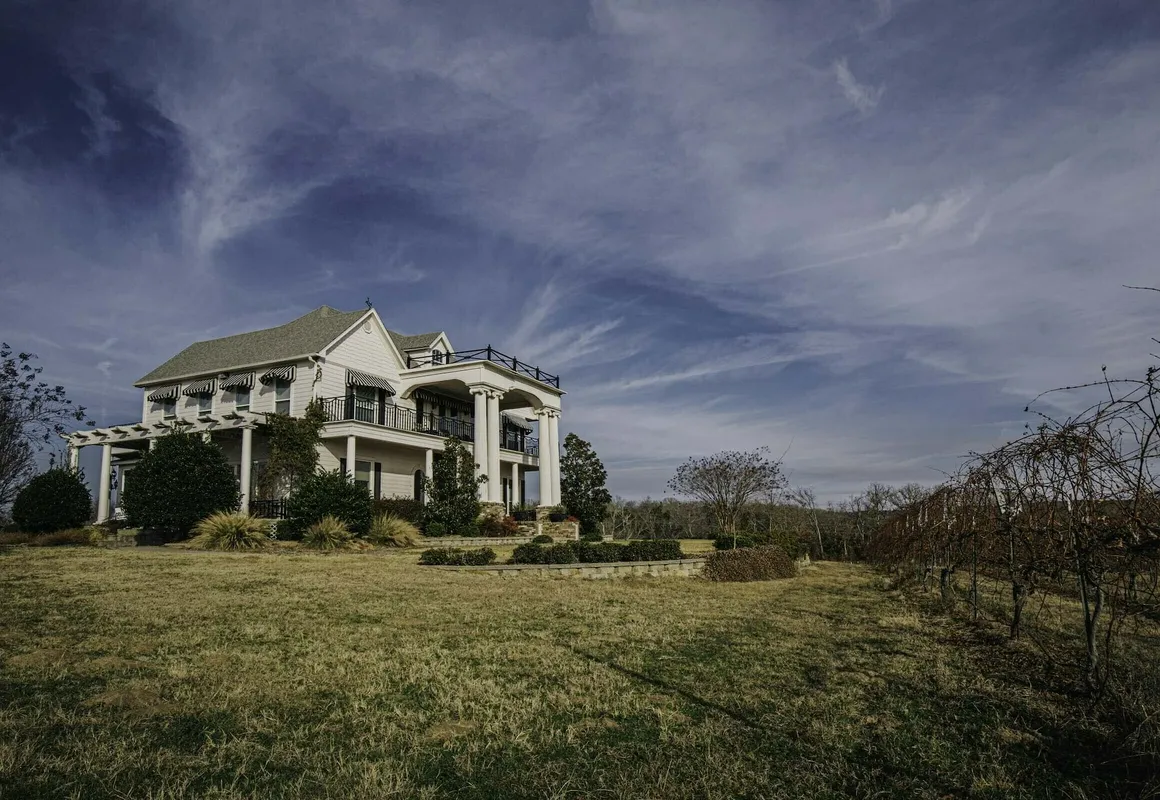 Tara Vineyard And Winery hotel hero