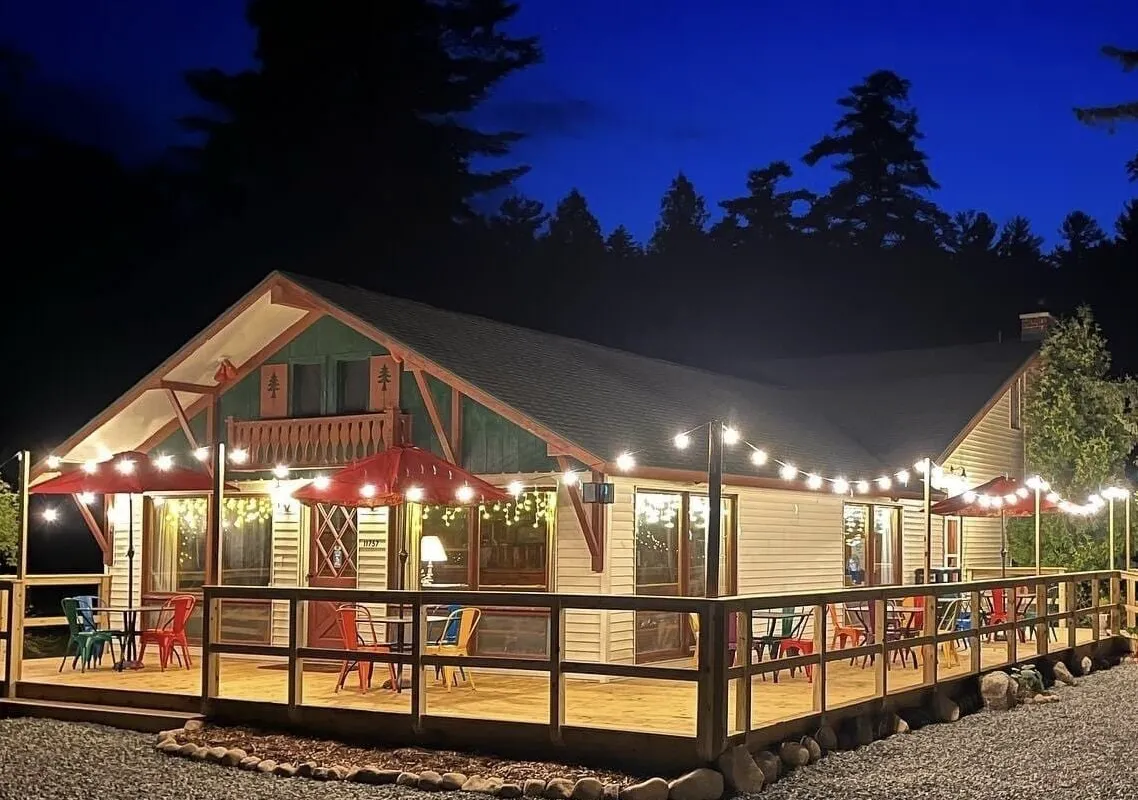 ADK Trail Inn hotel hero