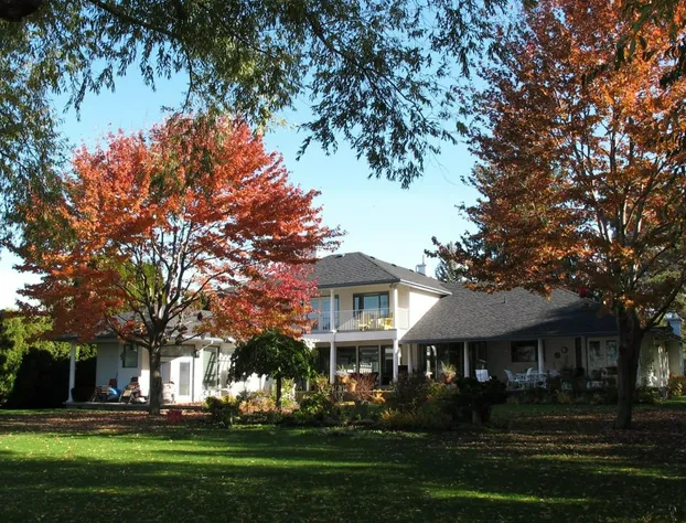 Lakeshore Bed & Breakfast hotel detail image 1