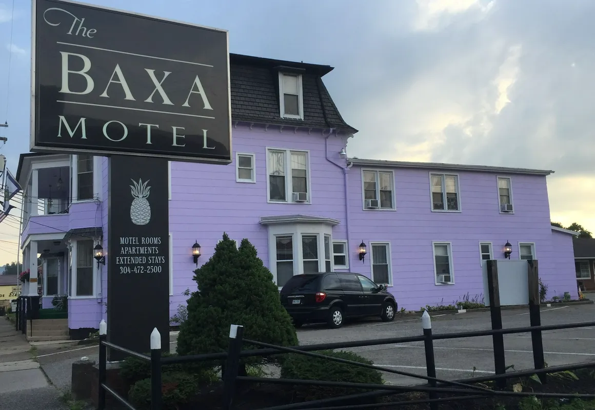 The Baxa Inn hotel hero