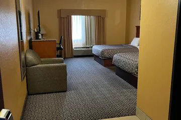 HiWay Inn Express hotel detail image 2