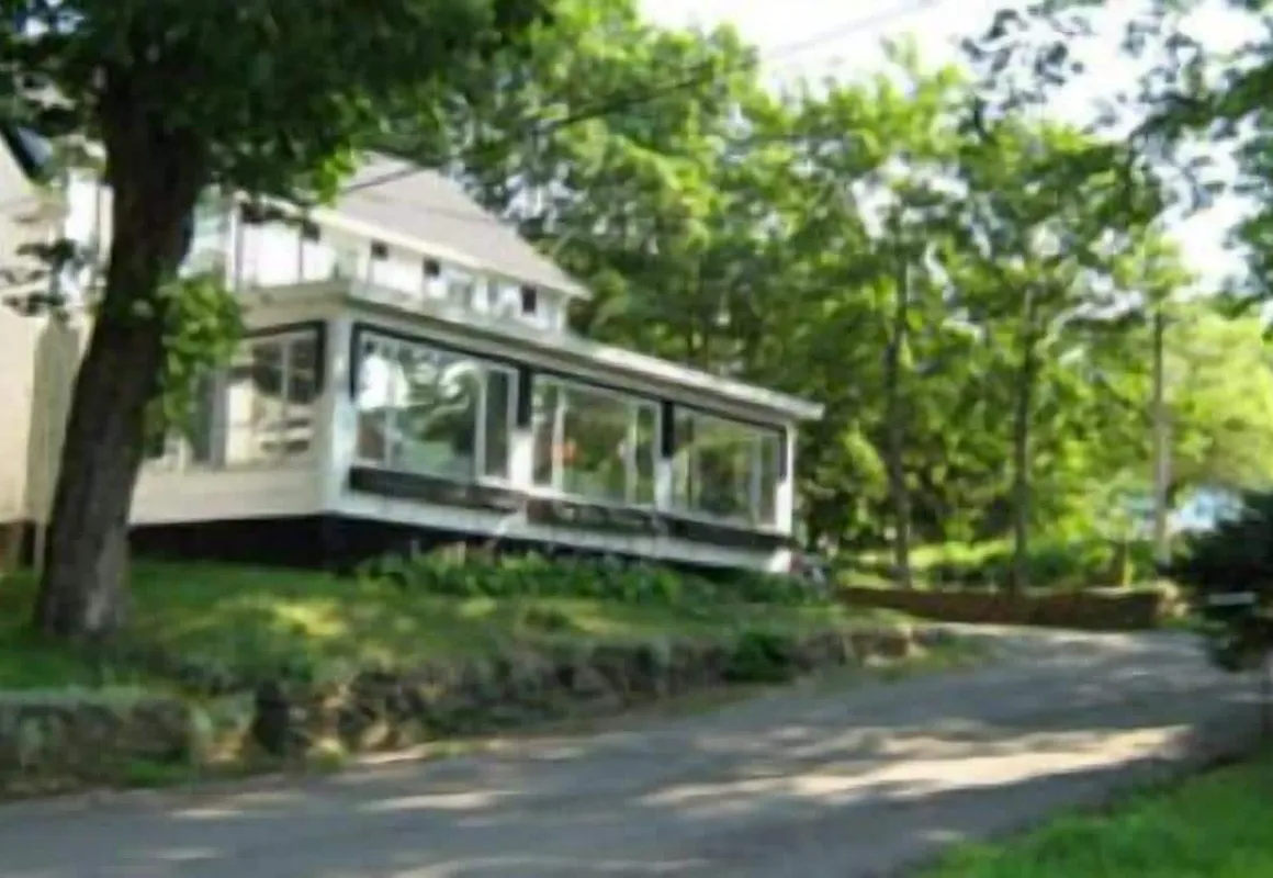 The Olde Village Inn hotel hero