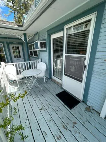 Harbor Light Inn hotel hero