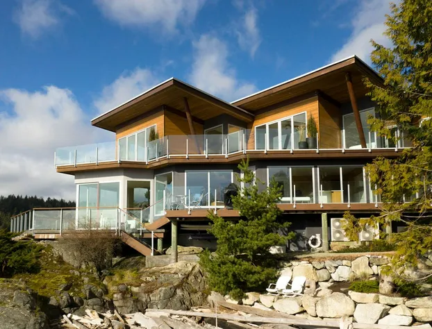 Pointhouse Suites On Sargeant Bay hotel detail image 1