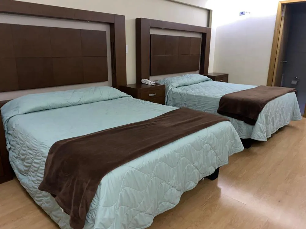 Hotel Suites Victoria hotel hero