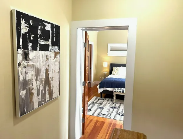 Queen Anne's Revenge hotel detail image 3