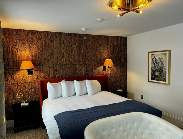 Queen Anne's Revenge hotel detail image 4