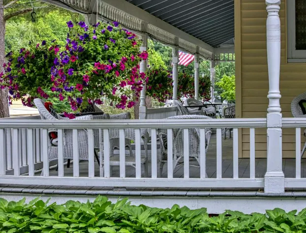 Rockwell Falls Inn and Wine Bar hotel detail image 4