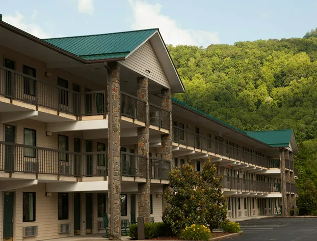 Cherokee Lodge hotel detail image 1