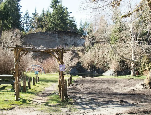 Cedar Grove Motel and Cabins hotel detail image 1