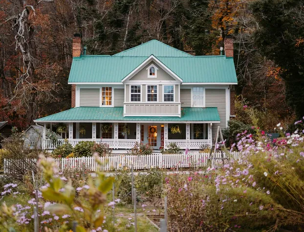 The Mast Farm Inn hotel detail image 1