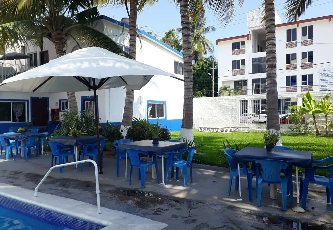 Hotel y Bungalows Los Arcos hotel hero