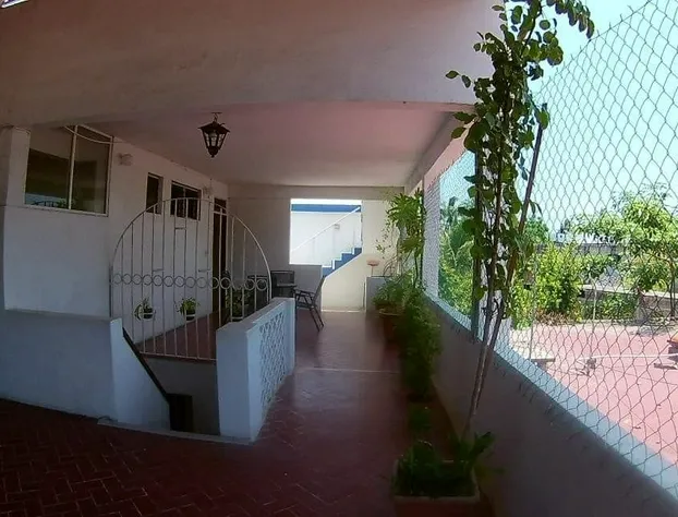 Hotel y Bungalows Los Arcos hotel detail image 1