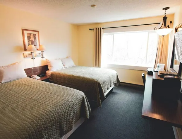 Kings Landing hotel detail image 1