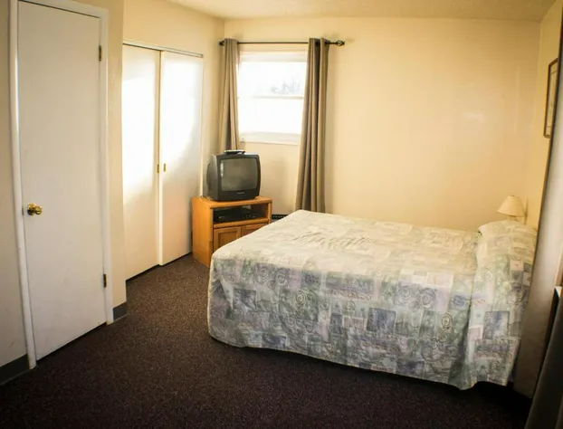 Kings Landing hotel detail image 4