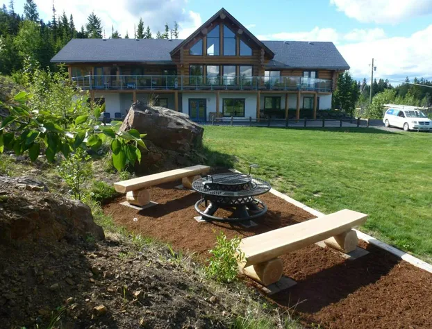 Little Black Bear Lodge/B&B hotel detail image 1
