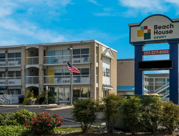 Beach House Dewey hotel detail image 2