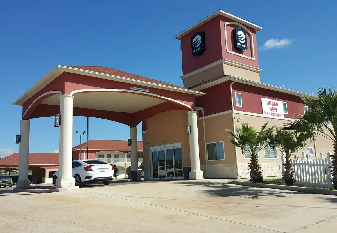 Super 8 Floresville hotel hero