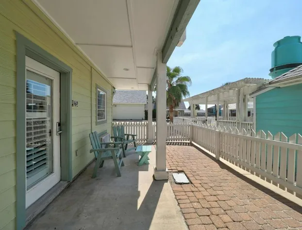 Seashell Village Resort near the beach with kitchens hotel detail image 2