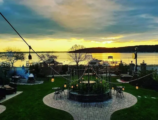 Baker House Hotel hotel detail image 1