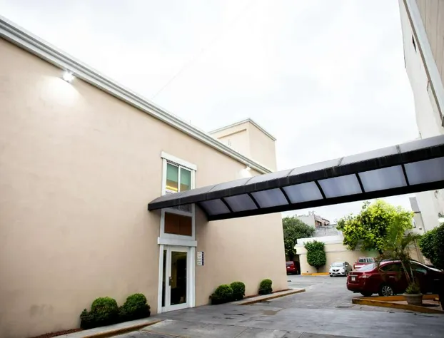 Hotel Plaza Calzada hotel detail image 1