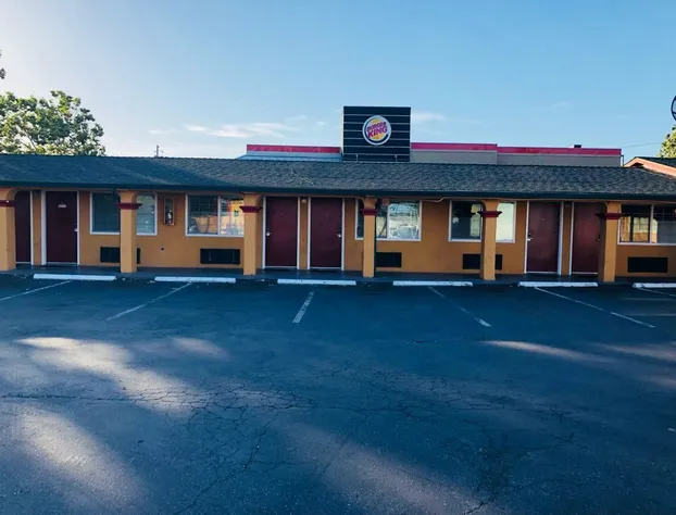 Bayshore Inn hotel detail image 1
