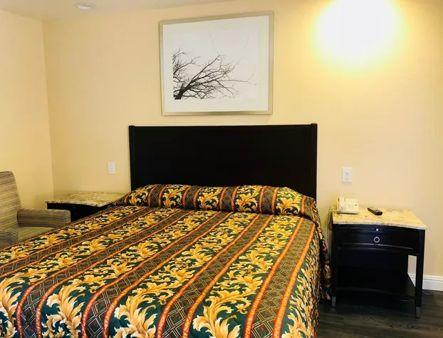 Bayshore Inn hotel detail image 2