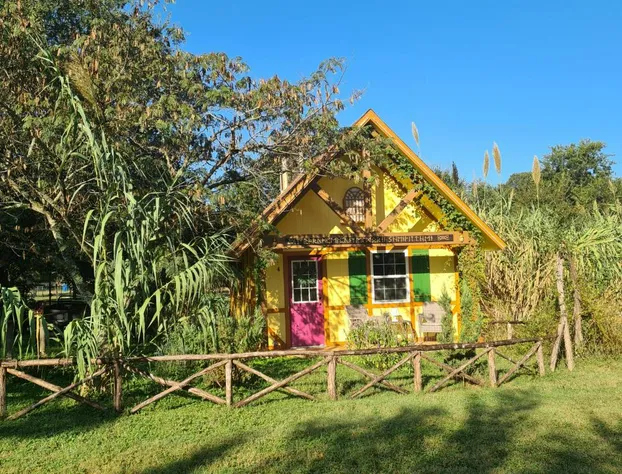 Rarumpelpunzeldornaschenwittchen hotel detail image 1