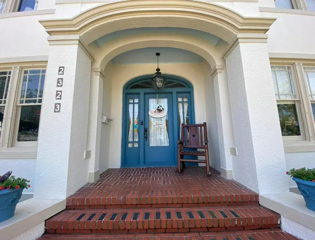 Avenue O Bed & Breakfast hotel detail image 1